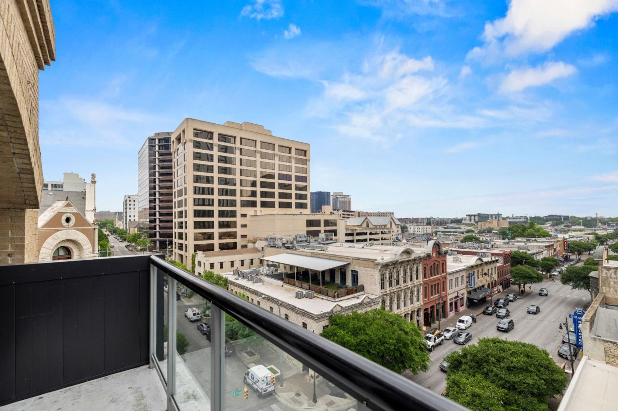 Littlefield Lofts, Hosted By Placemakr - 6Th St Austin Room photo