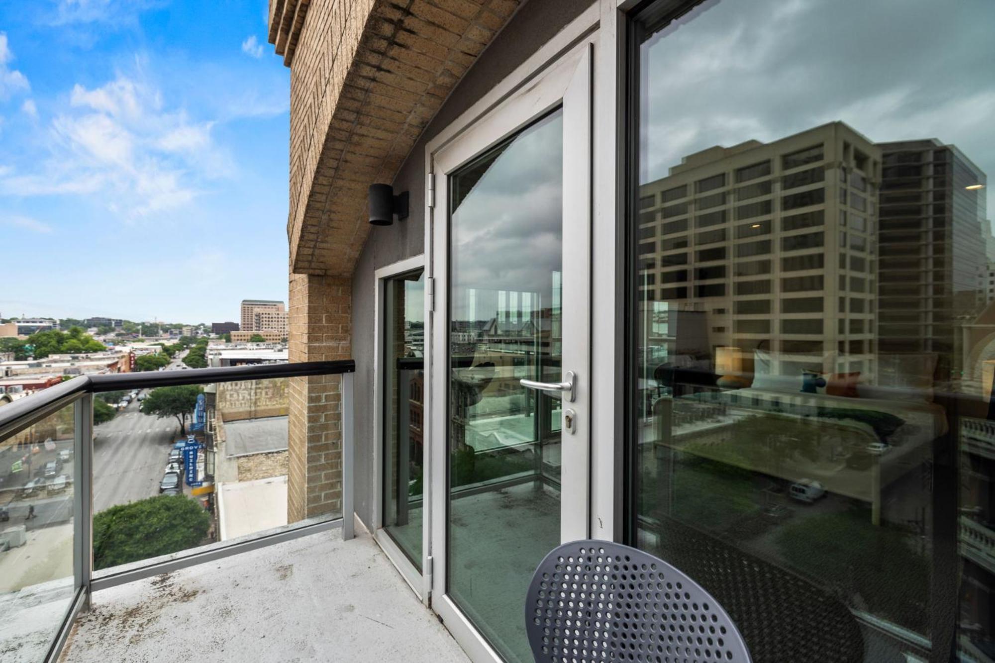 Littlefield Lofts, Hosted By Placemakr - 6Th St Austin Room photo